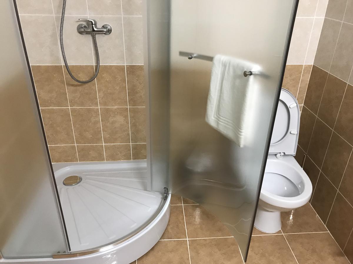 Pensiunea Granada Covasna Bagian luar foto