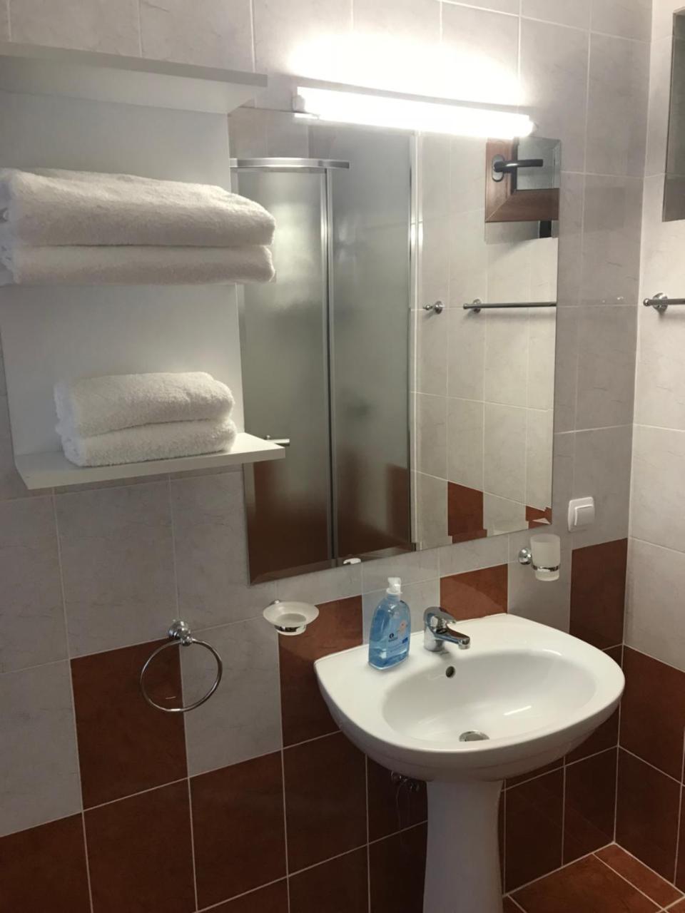 Pensiunea Granada Covasna Bagian luar foto