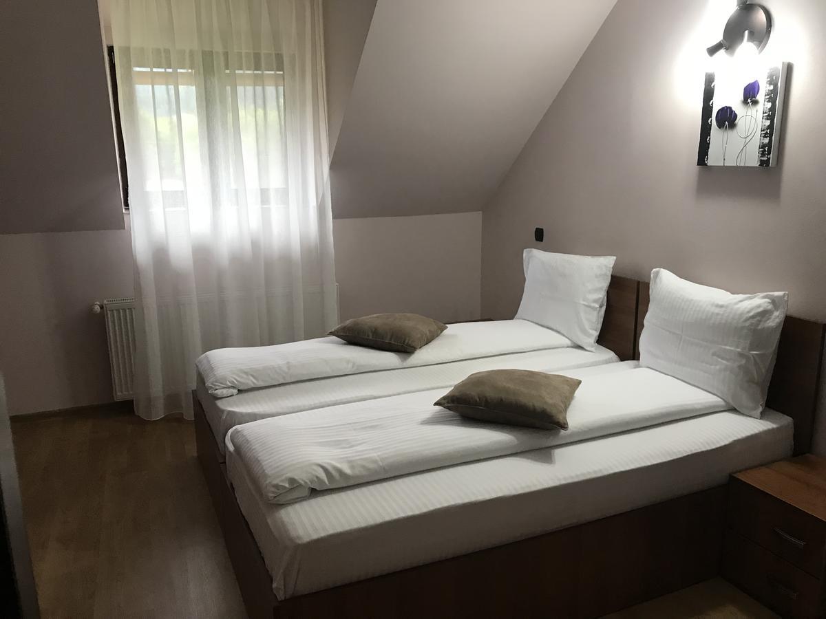 Pensiunea Granada Covasna Bagian luar foto