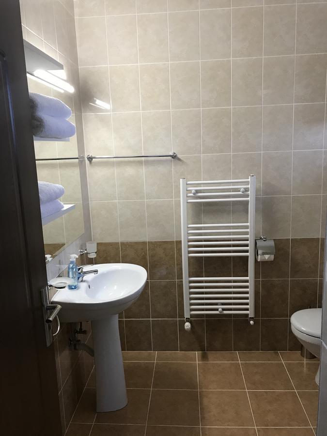 Pensiunea Granada Covasna Bagian luar foto